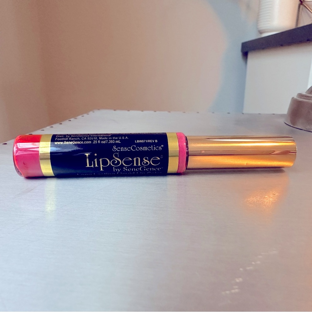 LipSense by SeneGence Long Lasting Lip Color .25 fl. oz./7.5 mL. Razzber…